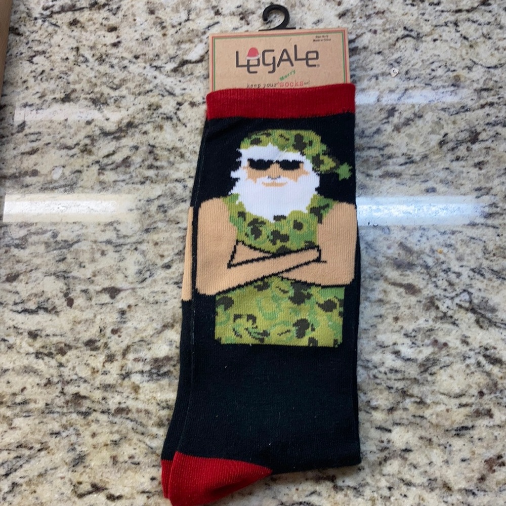Stocking Stuffer Alert‼️ Santa Clause Socks! 🎅